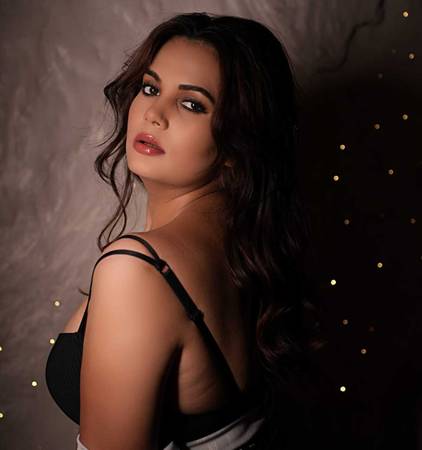 Govinda’s Heroine Anupama Agnihotri Ready For Her Next Big Movie!