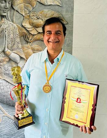 Dr. Dheeraj Fulmati Singh – A Multi-Talented Personality Excelling In Education, Business, Journalism, Social Work & Sports