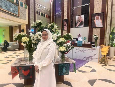 Fashion Designer Sanaa Khan Umra Pics Saudi Arabia