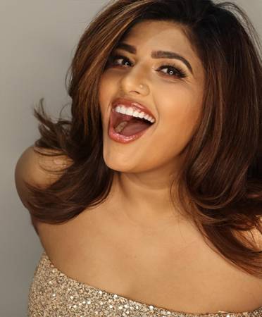 Young Filmmaker Isha Chhabra From The USA Impresses With Her New Music Video Gulistan Chale – Music By A.R. Rahman